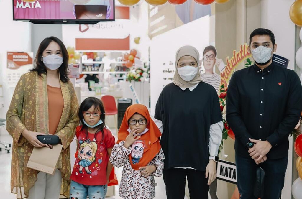 Buka Cabang di Mall of Serang, Kasoem Vision Care Suguhkan Pemeriksaan Penglihatan ‘Berbeda’ dari yang Lain