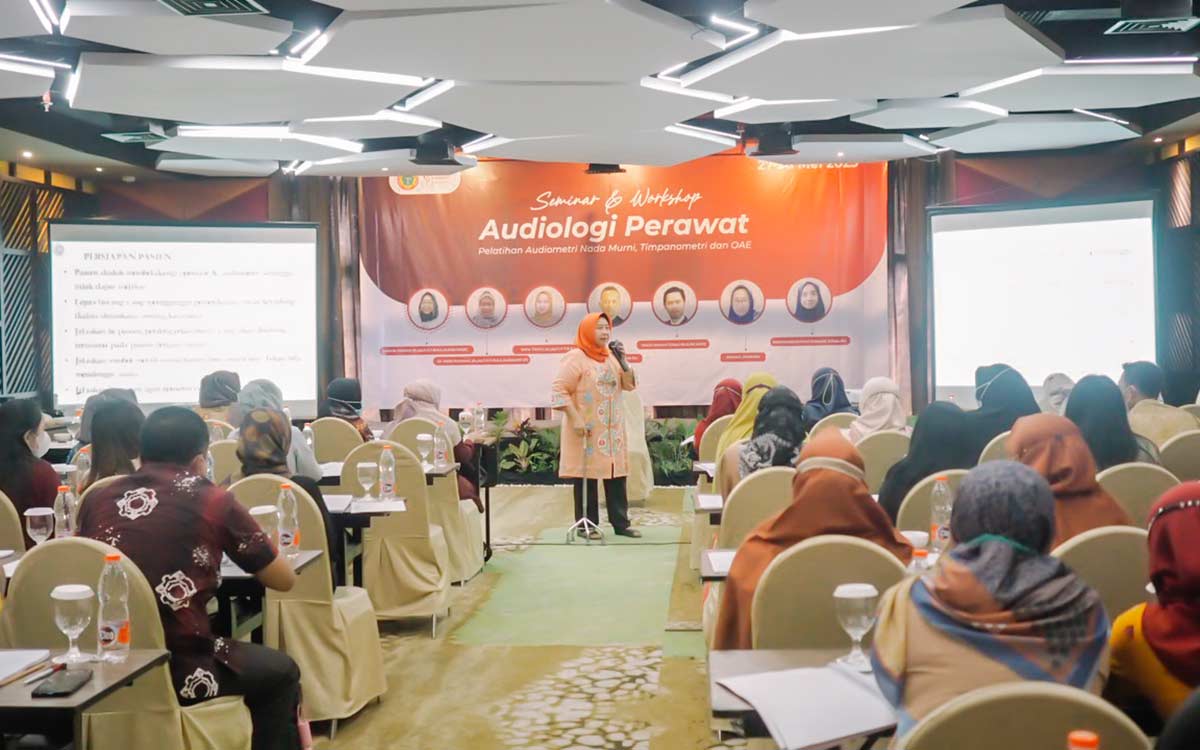 Seminar dan Workshop Audiologi Perawat: Pelatihan Audiometri Nada Murni, OAE, Timpanometri